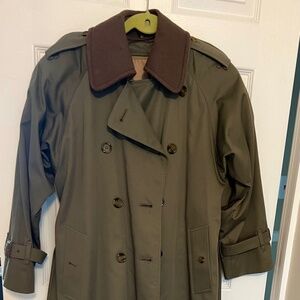 Vintage Burberry Women’s 6L